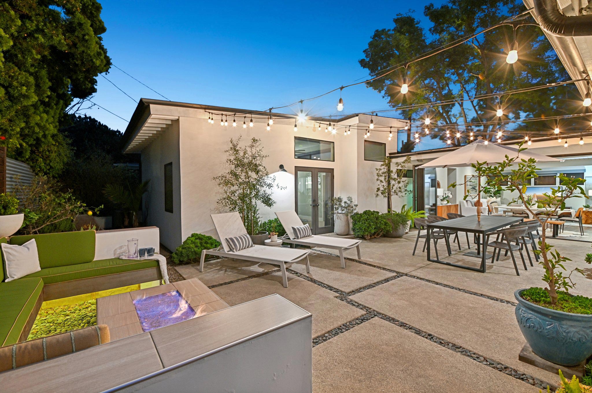 Twilight Exterior OC